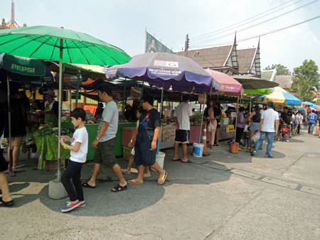 San Chao Floating Market 182