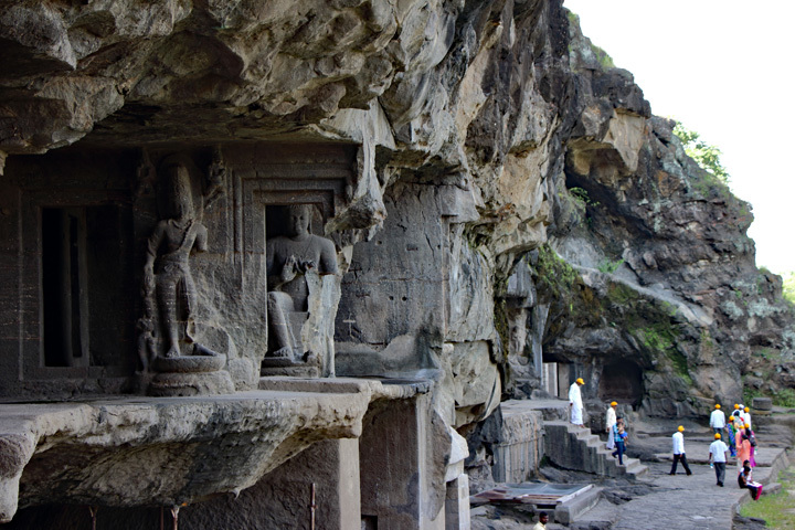 171002_Cave4_Bodhisattva_Buddha.jpg