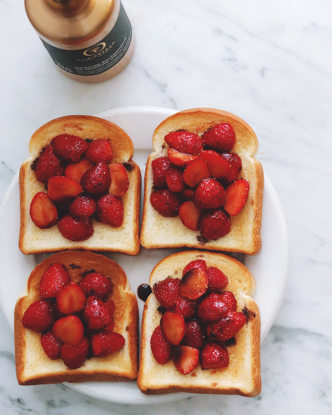 Strawberry toast