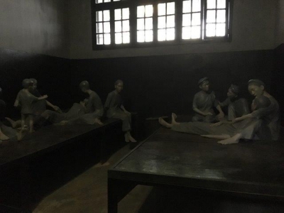 女囚の部屋。
