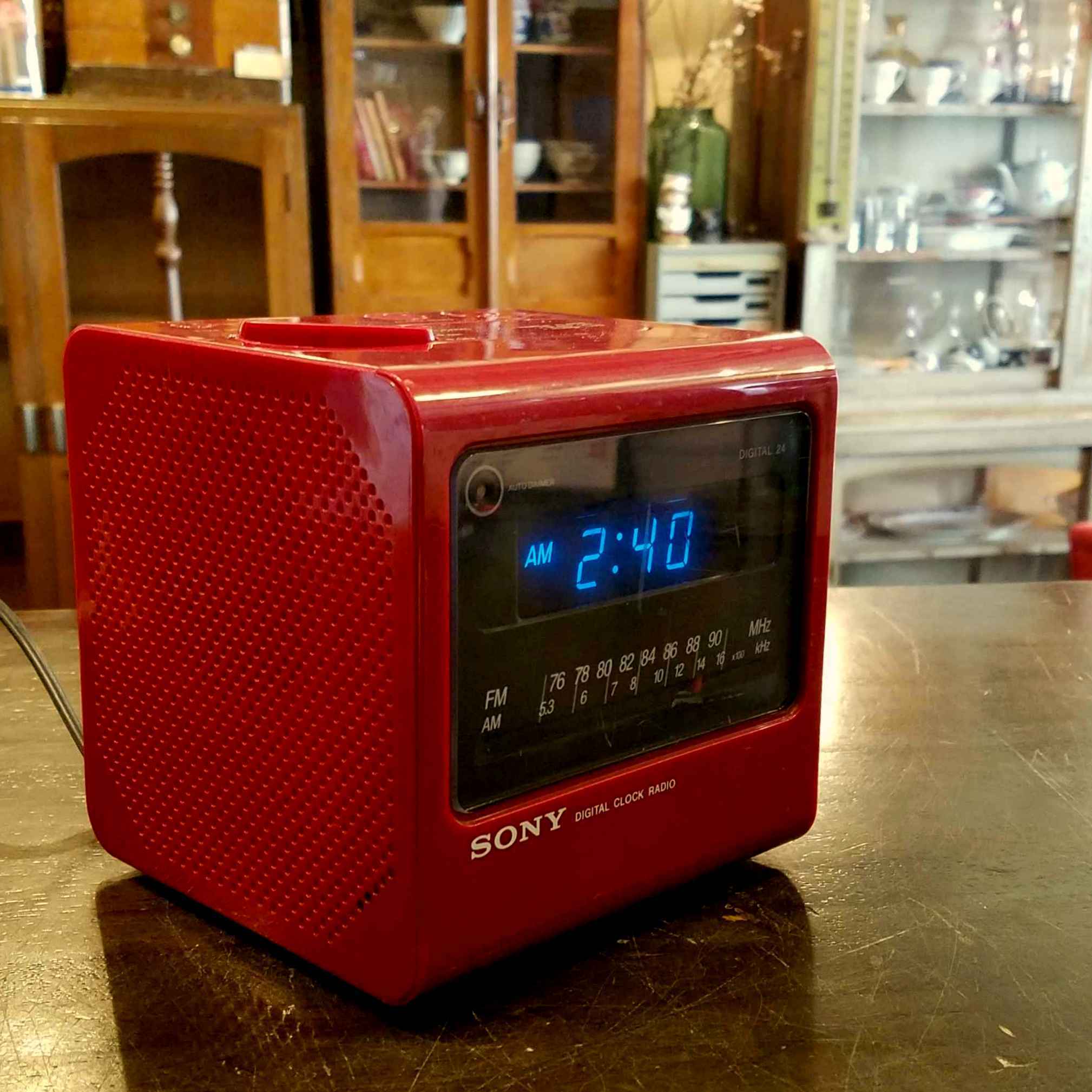 スペースエイジなソニー(SONY) デジタルクロック・ラジオ - [Sold Out]過去の販売商品